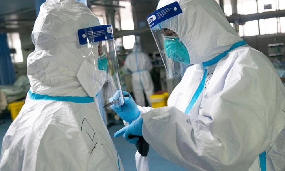 Κορωνοϊός: Περισσότεροι από 1.700 γιατροί έχουν μολυνθεί-Ανεπαρκής ιατρικός εξοπλισμός